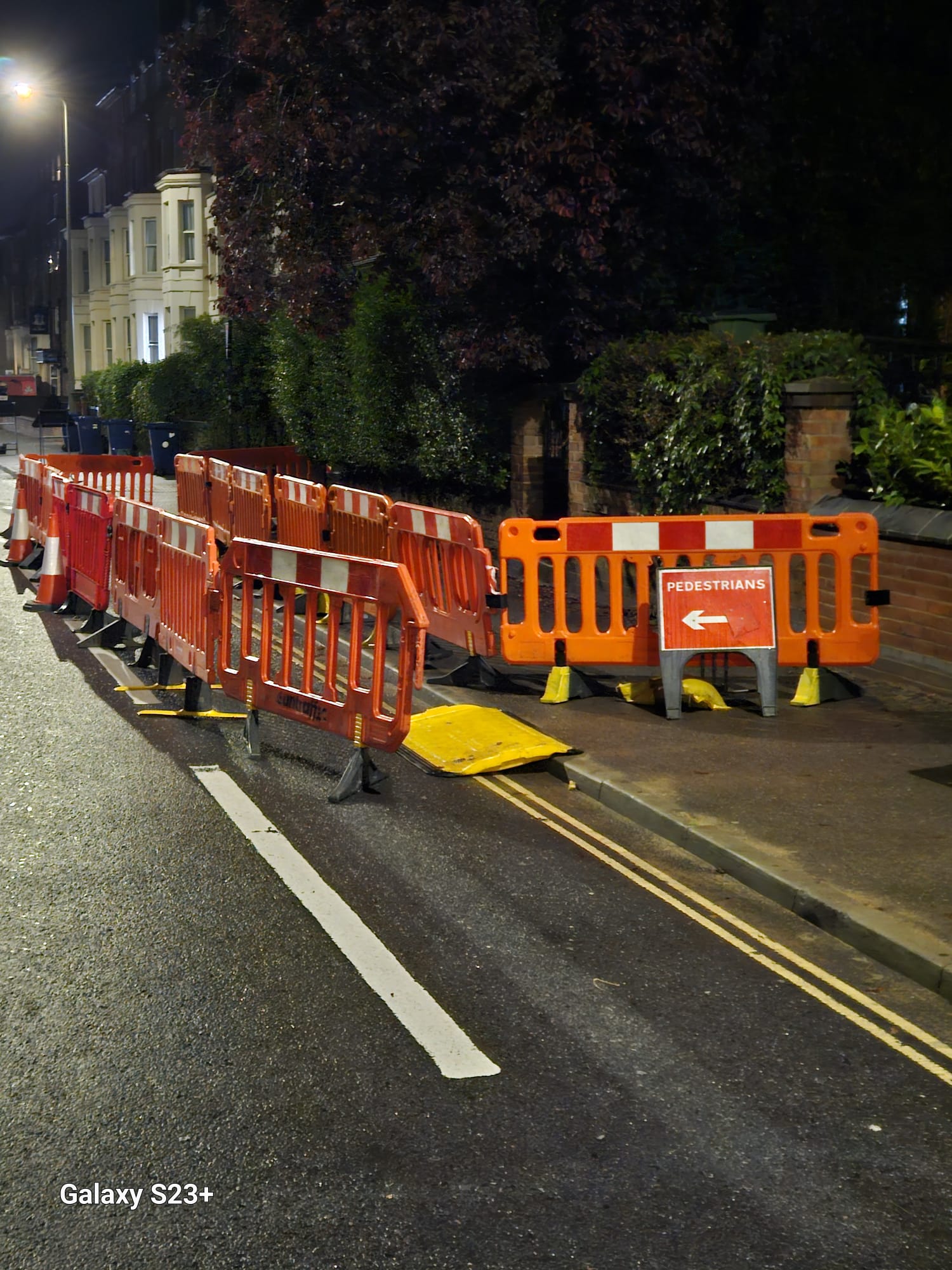 Night-time pedestrian diversion using barriers and a cable ramp crossing